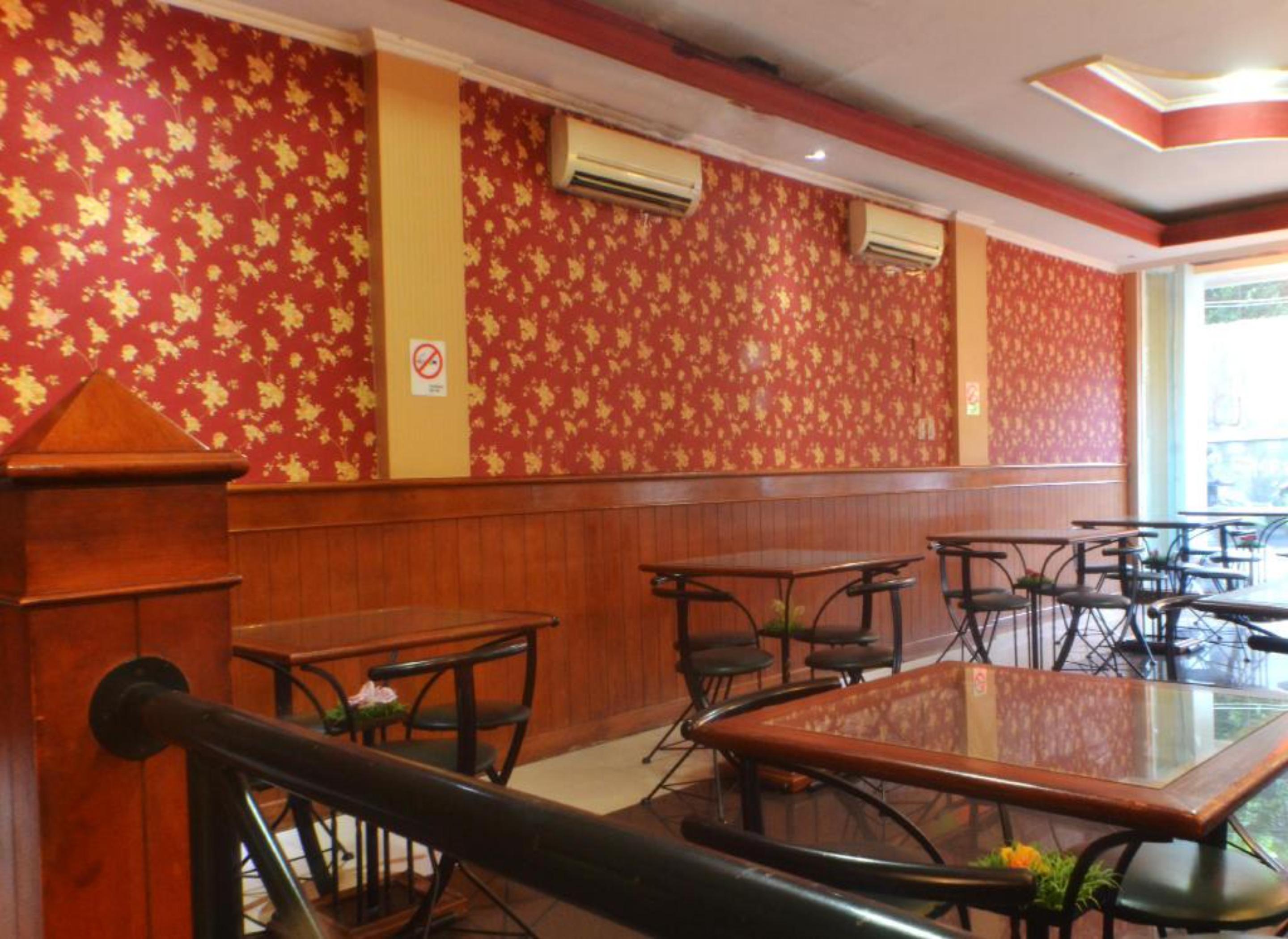 Hotel Istana Bungur Джакарта Екстериор снимка