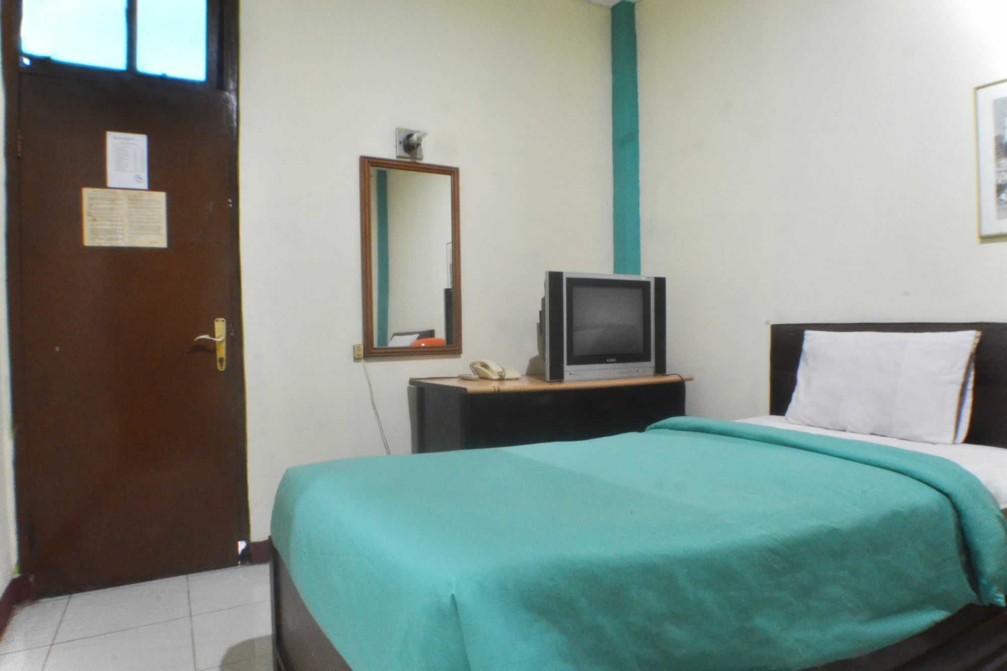 Hotel Istana Bungur Джакарта Екстериор снимка